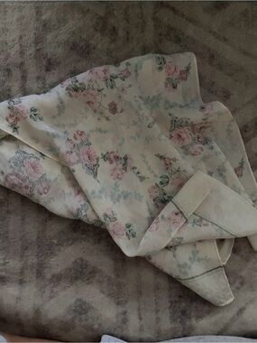 Cream and Pink Floral Lightweight Scarf Wrap